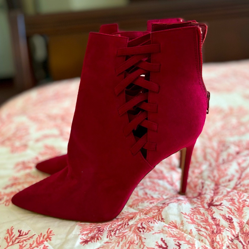 Women’s heeled boot. Dark red. Suede. Never worn. Size 9.